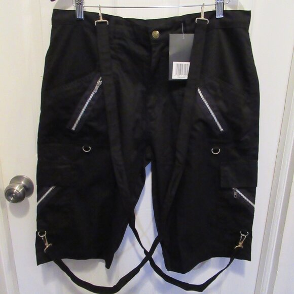 New Banned Alternative XL Black 3/4 Shorts Punk Bondage Zippers D-Ring Emo